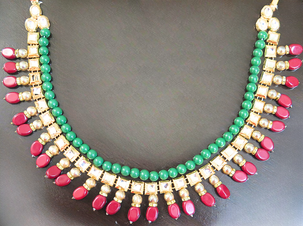 Maroon, Green and Golden Mala