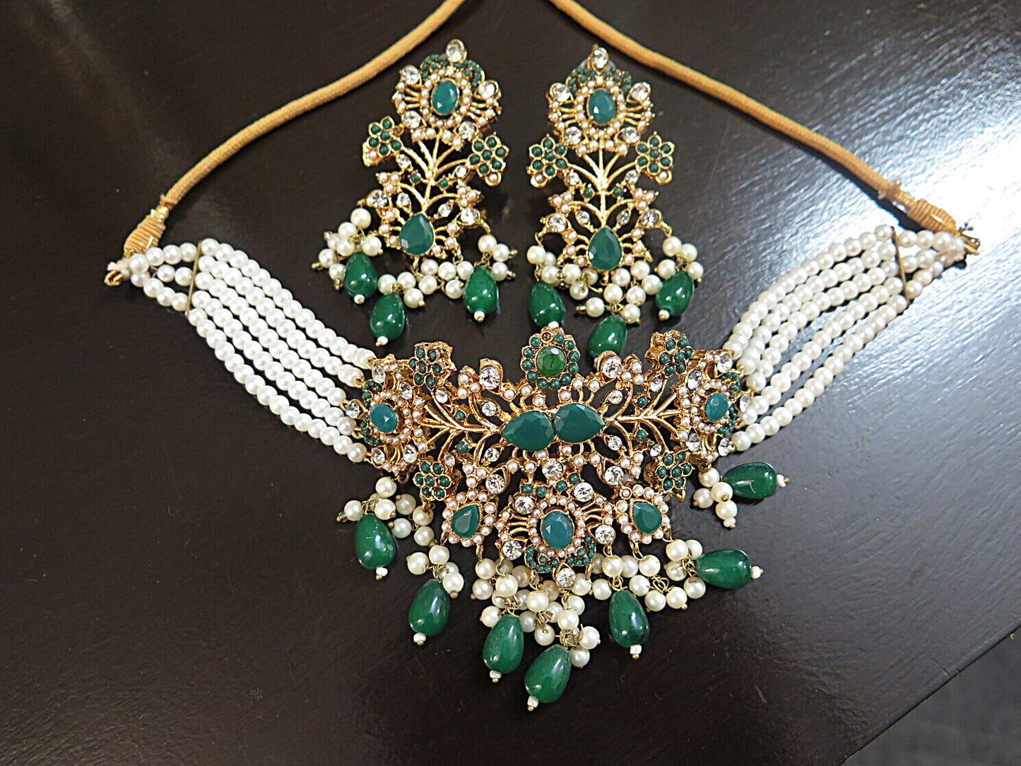 Green Jewellery Set